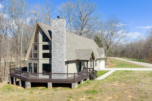 $689,900 | 196 Sportsman Cove, Huntingdon, TN 38344