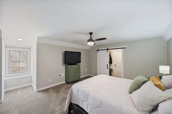 $689,900 | 196 Sportsman Cove, Huntingdon, TN 38344