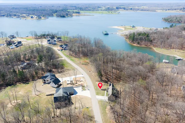 $689,900 | 196 Sportsman Cove, Huntingdon, TN 38344