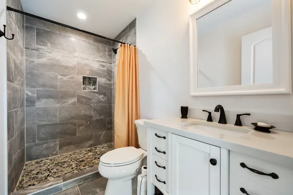 $689,900 | 196 Sportsman Cove, Huntingdon, TN 38344