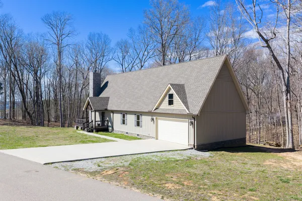 $689,900 | 196 Sportsman Cove, Huntingdon, TN 38344