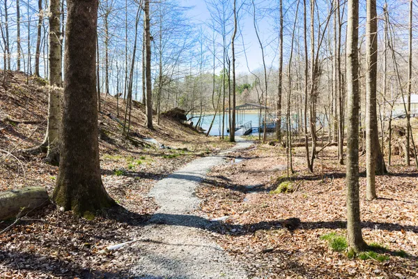 $689,900 | 196 Sportsman Cove, Huntingdon, TN 38344