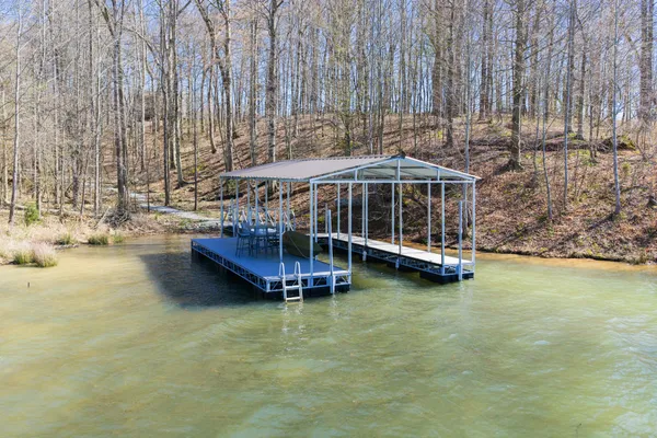 $689,900 | 196 Sportsman Cove, Huntingdon, TN 38344