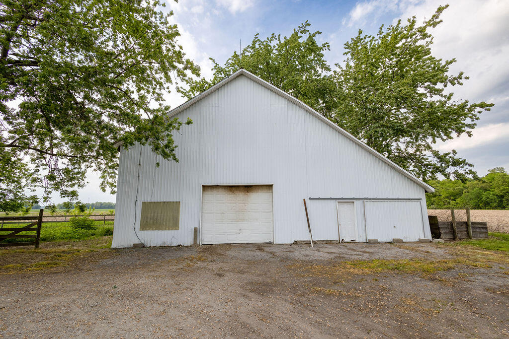 13376 Santa Fe Line Road Wapakoneta, OH 45895 - Photo 6 of 29