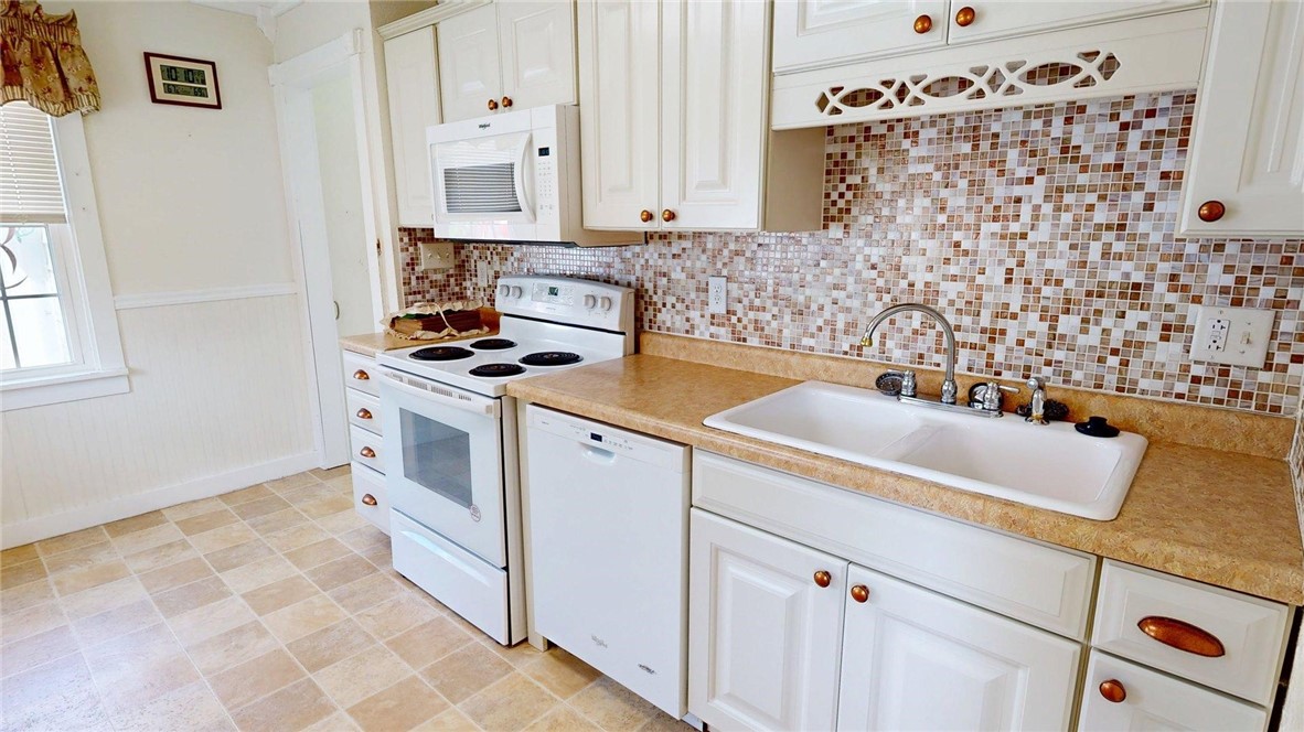 3102 West Westminster Avenue Decatur, IL 62522 - Photo 6 of 24 Gallery Image 6
