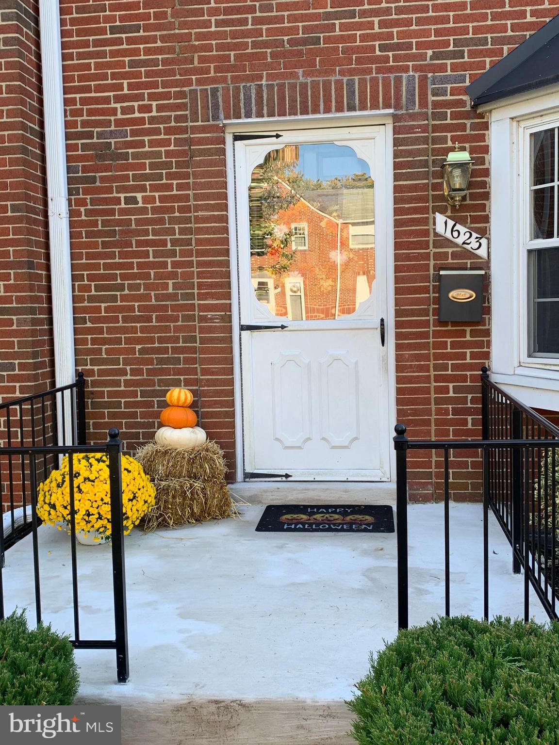 1623 Hardwick Road Baltimore, MD 21286 - Photo 3 of 49 Newly refinished front porch!