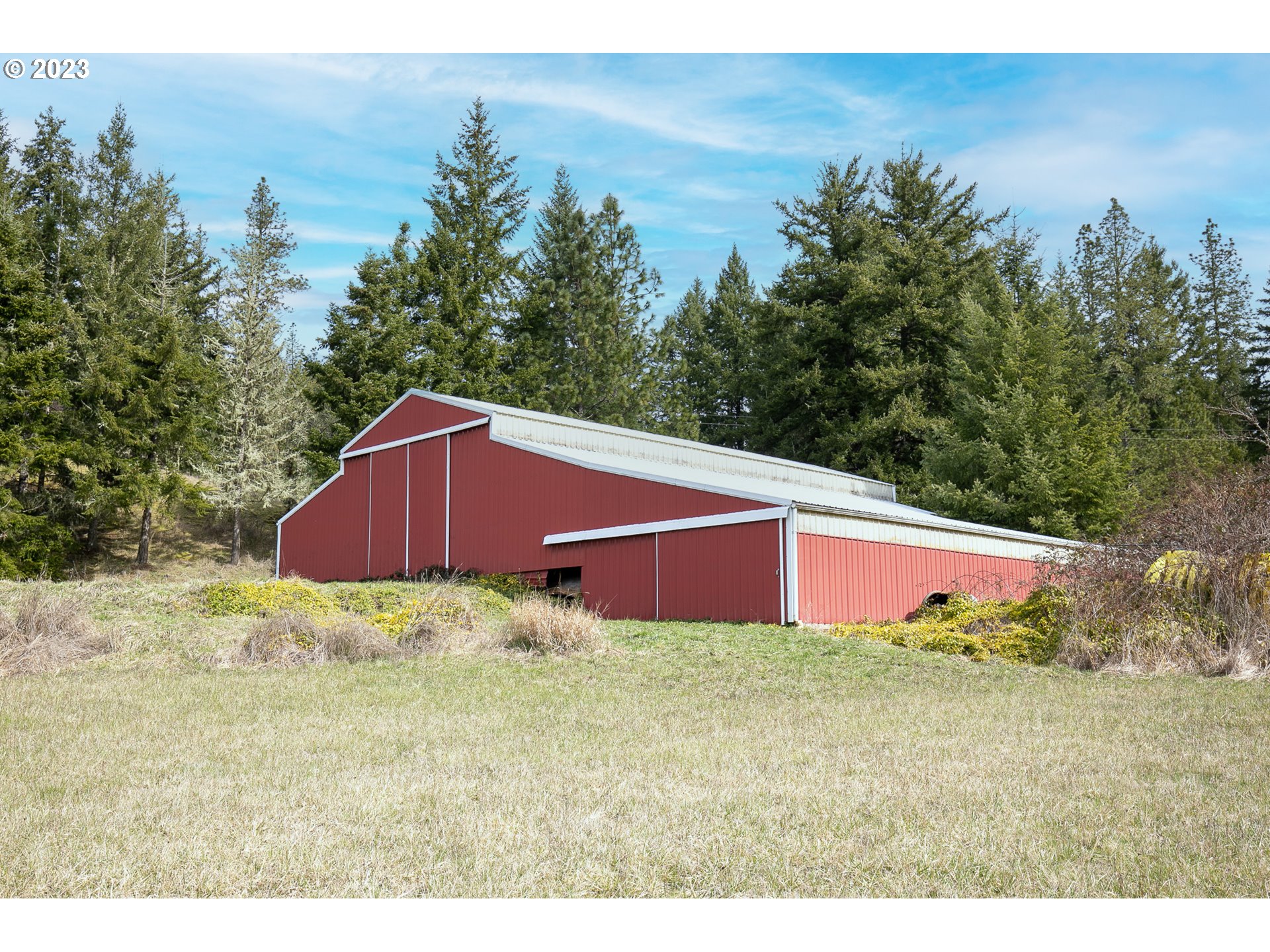 28983 Fox Hollow Road Eugene, OR 97405 - Photo 1 of 20 Gallery Image 1