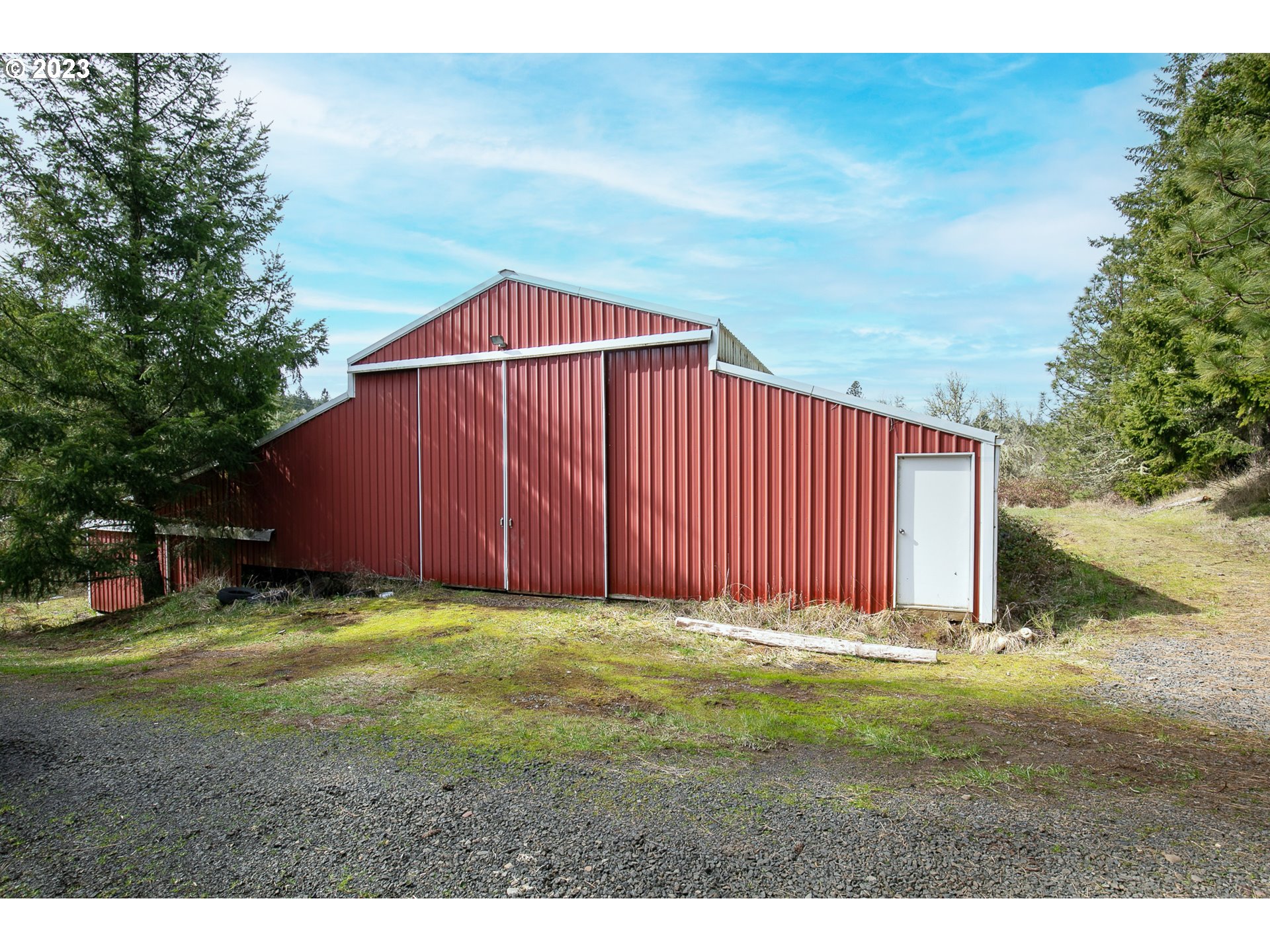 28983 Fox Hollow Road Eugene, OR 97405 - Photo 9 of 20 Gallery Image 9