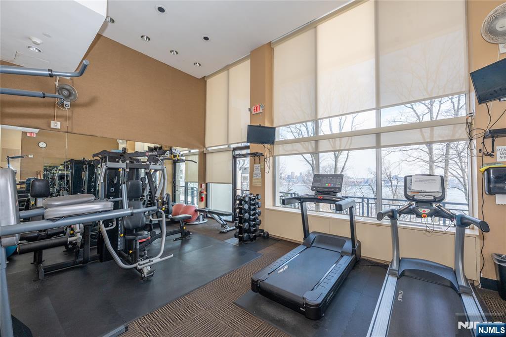 1 Horizon Road, Unit 403 Fort Lee, NJ 07024 - Photo 20 of 28