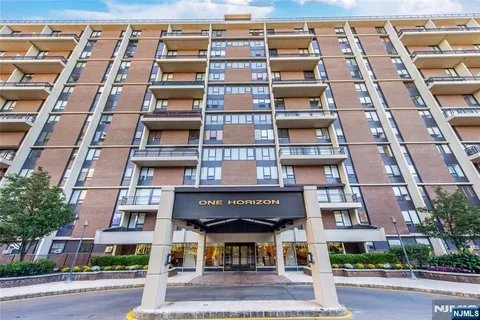 $185,000 | 1 Horizon Road, Unit 403, Fort Lee, NJ 07024