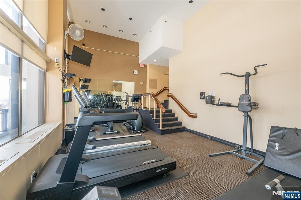 1 Horizon Road, Unit 403 Fort Lee, NJ 07024 - Photo 21 of 28