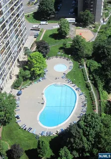 $185,000 | 1 Horizon Road, Unit 403, Fort Lee, NJ 07024