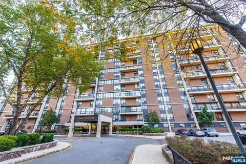$185,000 | 1 Horizon Road, Unit 403, Fort Lee, NJ 07024