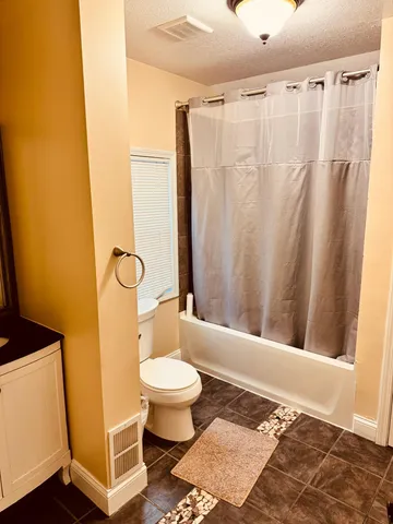 $3,500 | 115 East 58th Street, Minneapolis, MN 55419