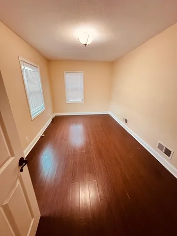 $3,500 | 115 East 58th Street, Minneapolis, MN 55419