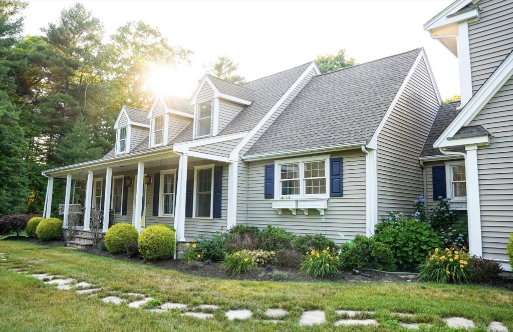 241 New Bedford Road Rochester, MA 02770 - Photo 1 of 25