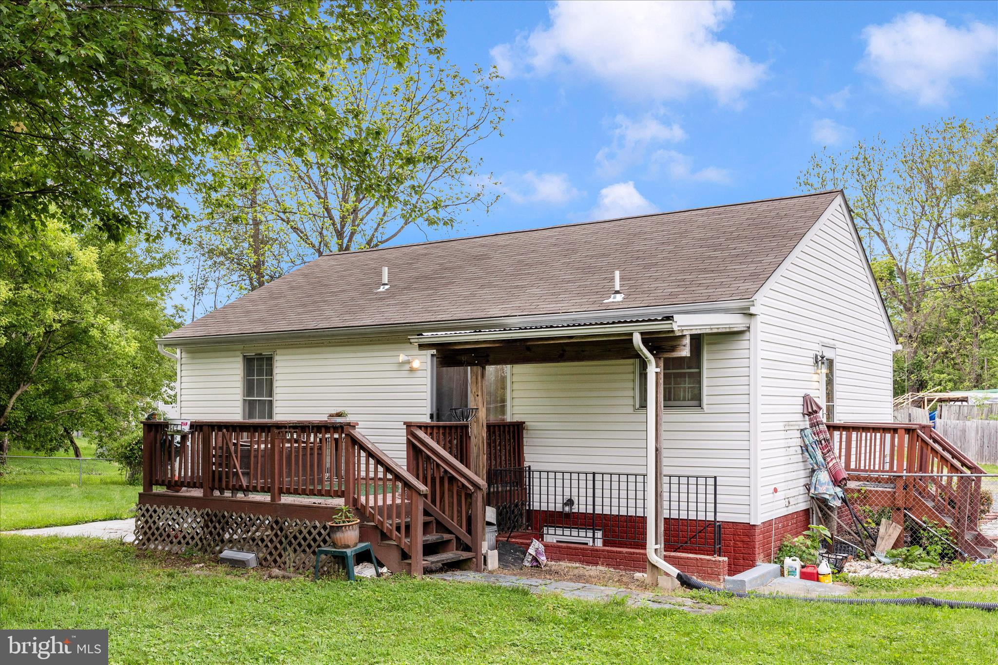 9549 Fingerboard Road Ijamsville, MD 21754 - Photo 41 of 50 Exterior Back