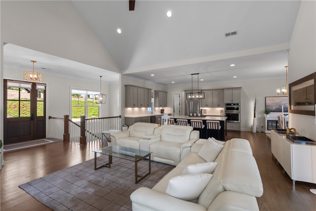 1384 Harbor Ridge Road Seneca, SC 29672 - Photo 9 of 50 Gallery Image 9