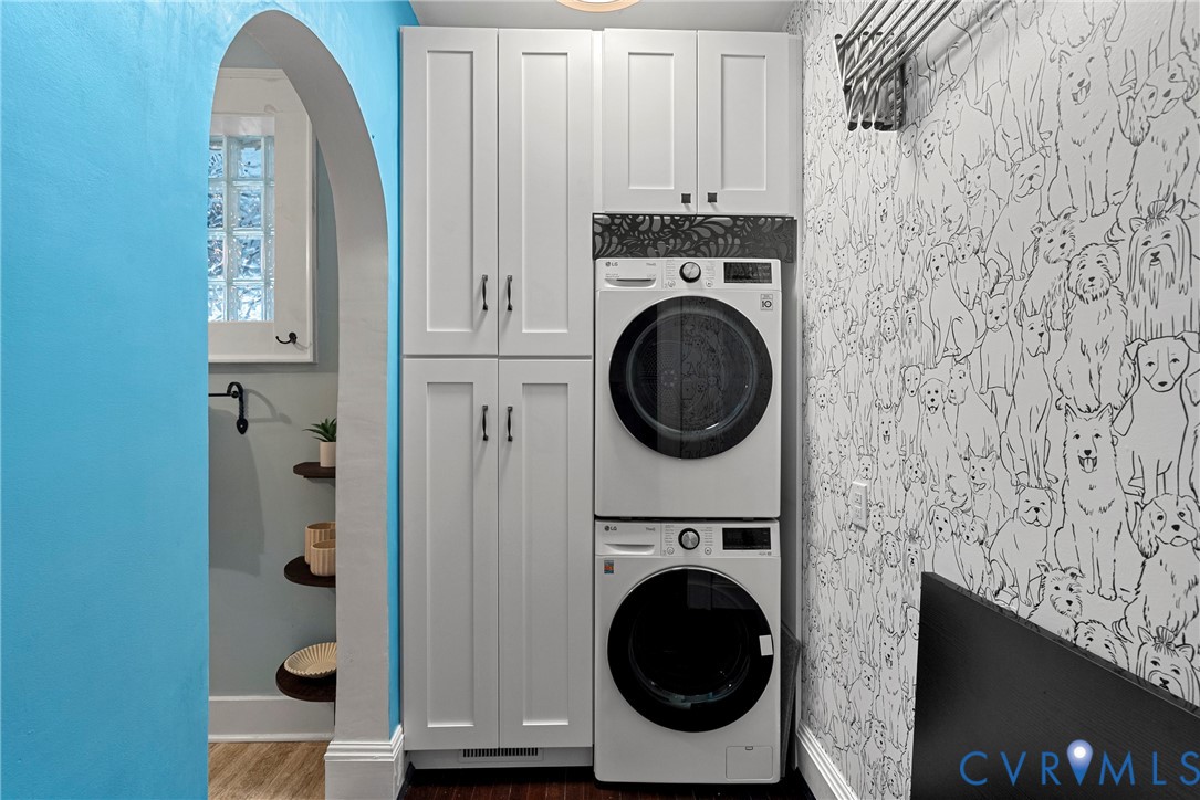803 Spottswood Road Richmond, VA 23220 - Photo 19 of 50 a view of a hallway with washer and dryer