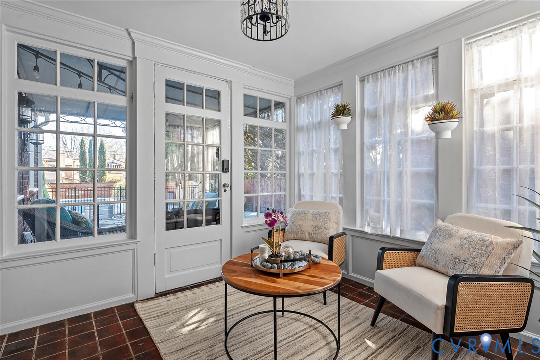 803 Spottswood Road Richmond, VA 23220 - Photo 36 of 50 a living room with furniture and a window