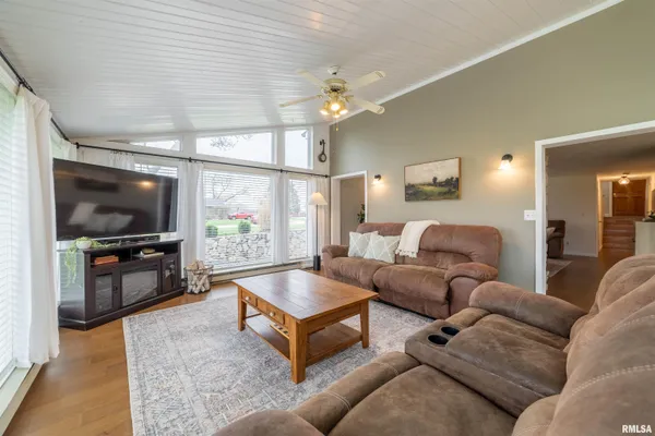 $354,000 | 1431 Donlee Street, Quincy, IL 62305