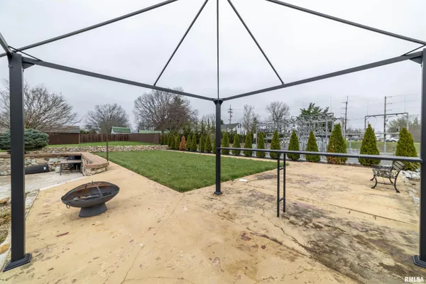 $354,000 | 1431 Donlee Street, Quincy, IL 62305