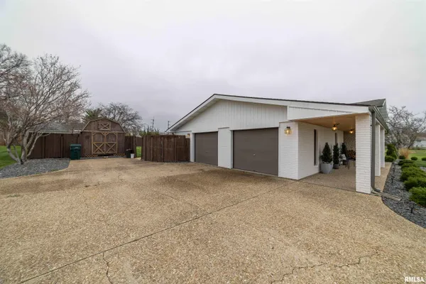 $354,000 | 1431 Donlee Street, Quincy, IL 62305