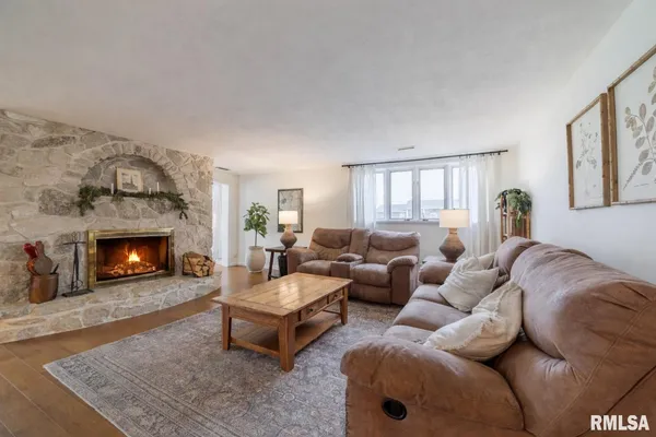 $354,000 | 1431 Donlee Street, Quincy, IL 62305