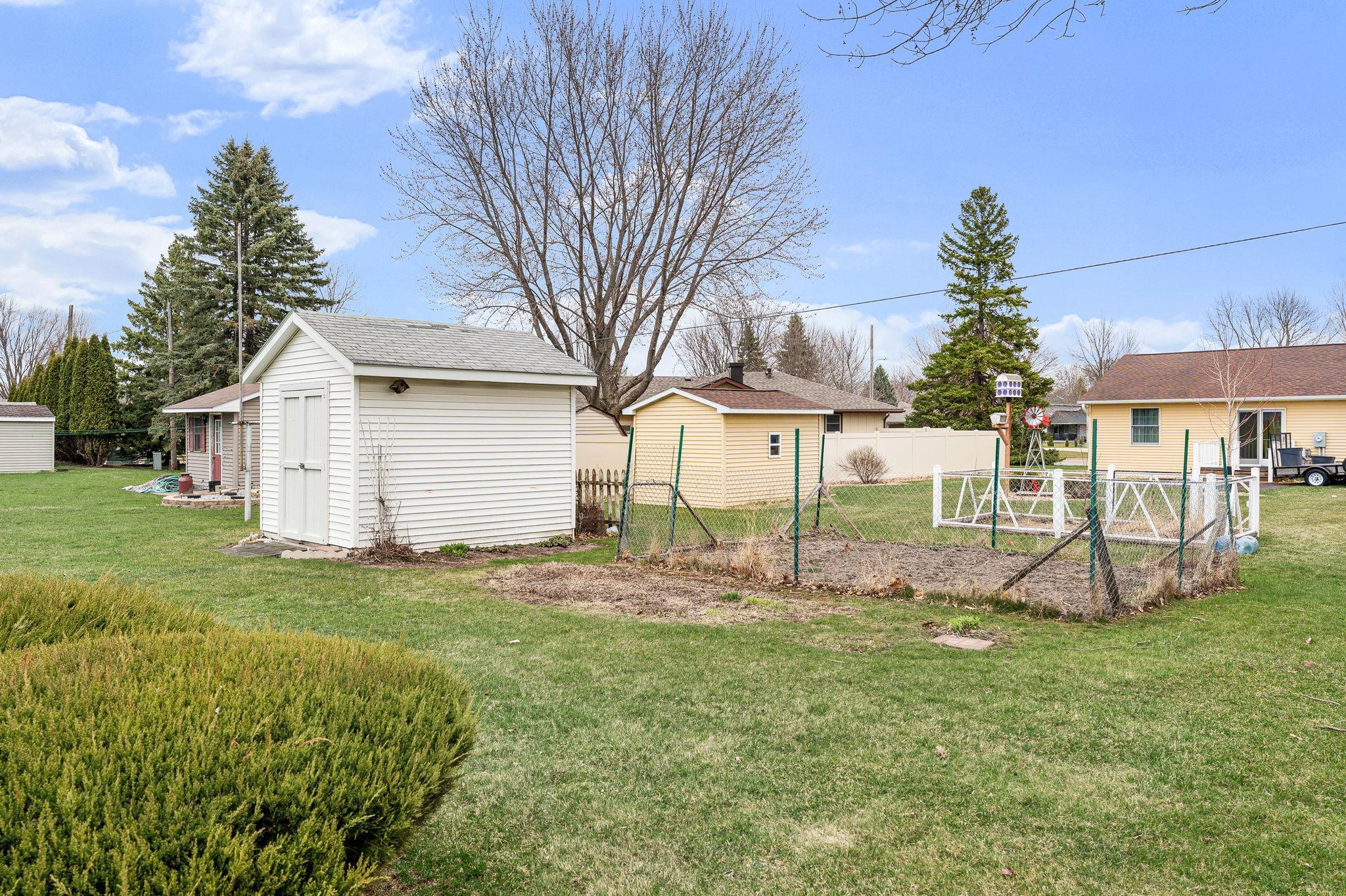 2005 11th Street Southwest Austin, MN 55912 - Photo 12 of 42