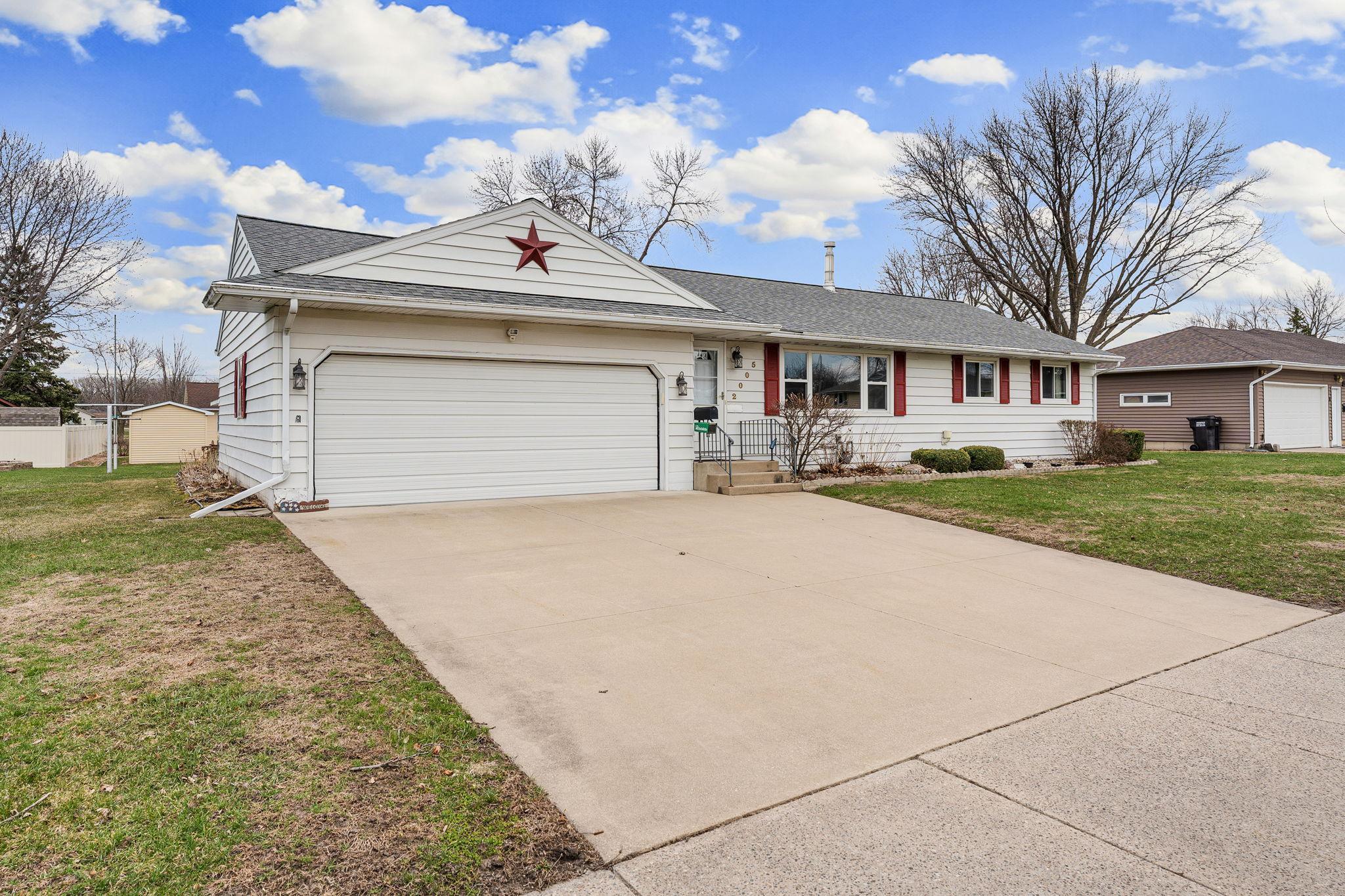 2005 11th Street Southwest Austin, MN 55912 - Photo 2 of 42