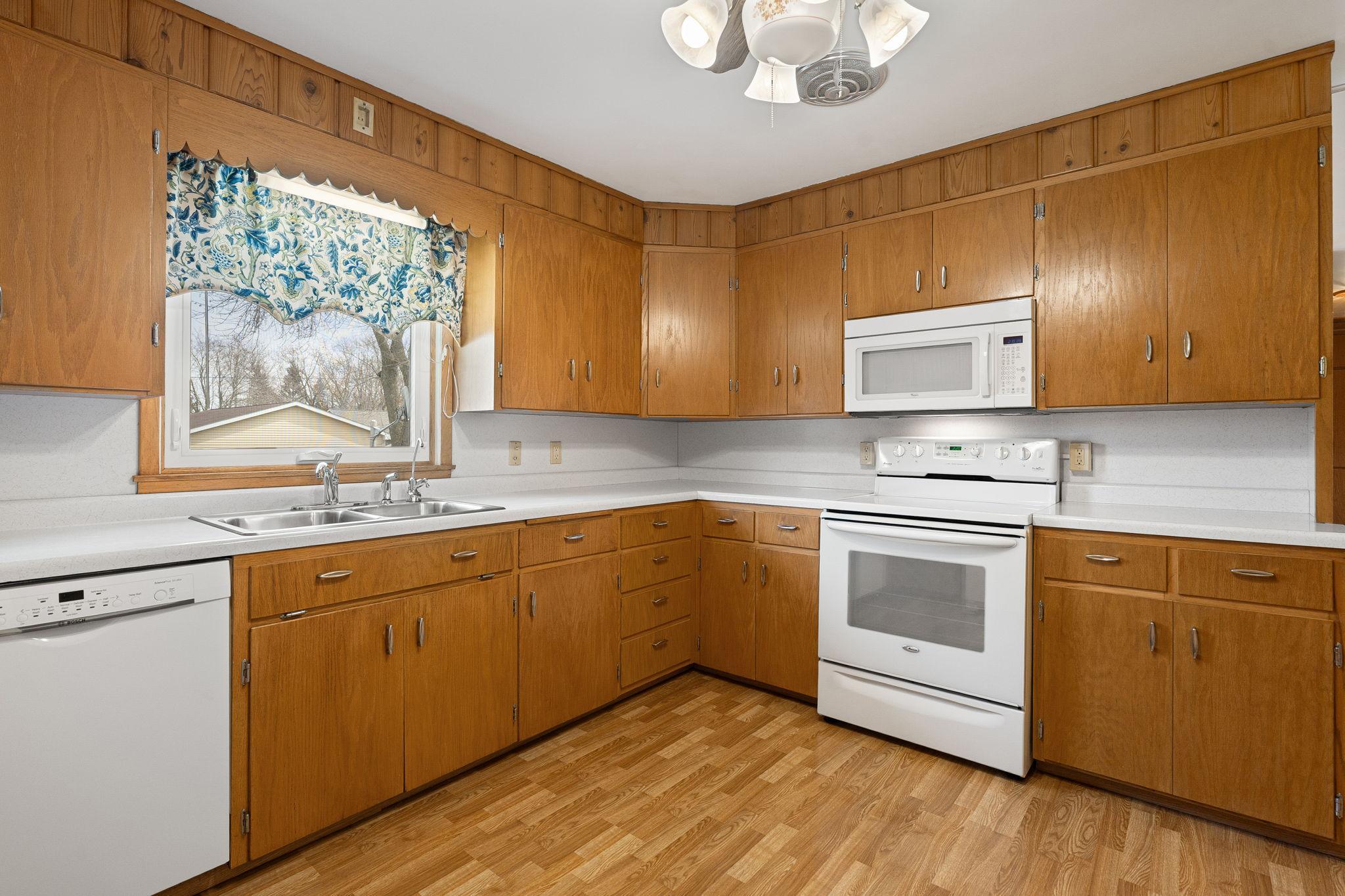 2005 11th Street Southwest Austin, MN 55912 - Photo 21 of 42