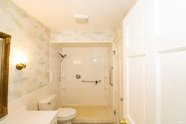 $420,000 | 501 Oriole Drive, Evansville, IN 47715