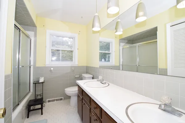 $420,000 | 501 Oriole Drive, Evansville, IN 47715