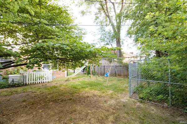 $420,000 | 501 Oriole Drive, Evansville, IN 47715