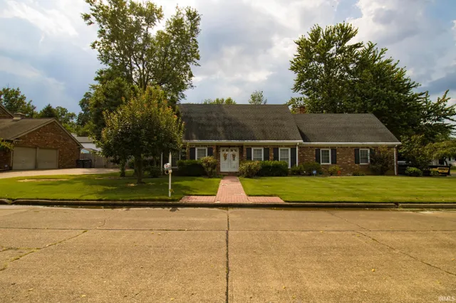 $435,500 | 501 Oriole Drive, Evansville, IN 47715