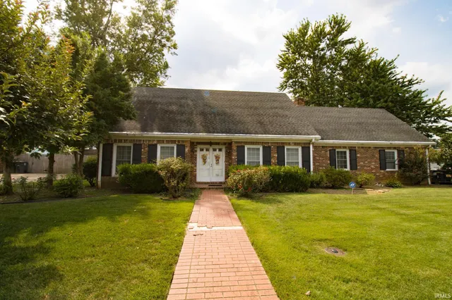 $435,500 | 501 Oriole Drive, Evansville, IN 47715