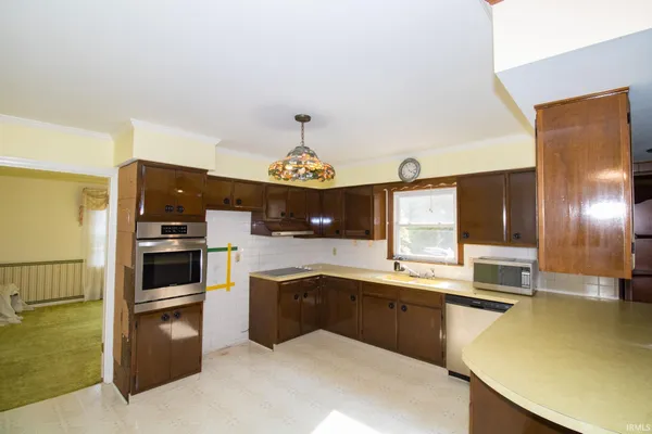 $420,000 | 501 Oriole Drive, Evansville, IN 47715