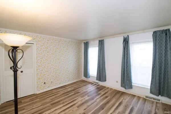 $420,000 | 501 Oriole Drive, Evansville, IN 47715