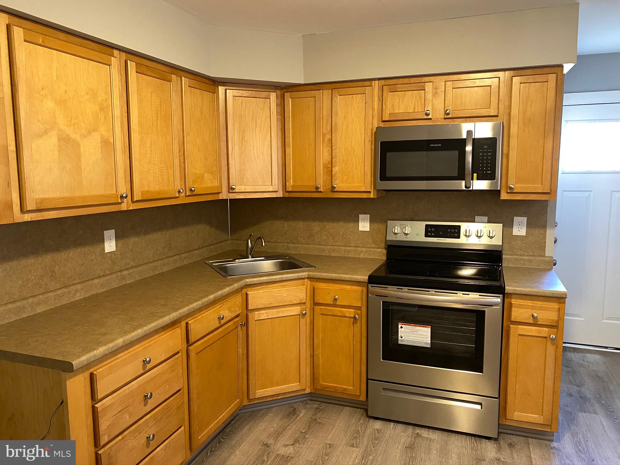 894 Tanyard Road Woodbury, NJ 08096 - Photo 11 of 18 Gallery Image 11