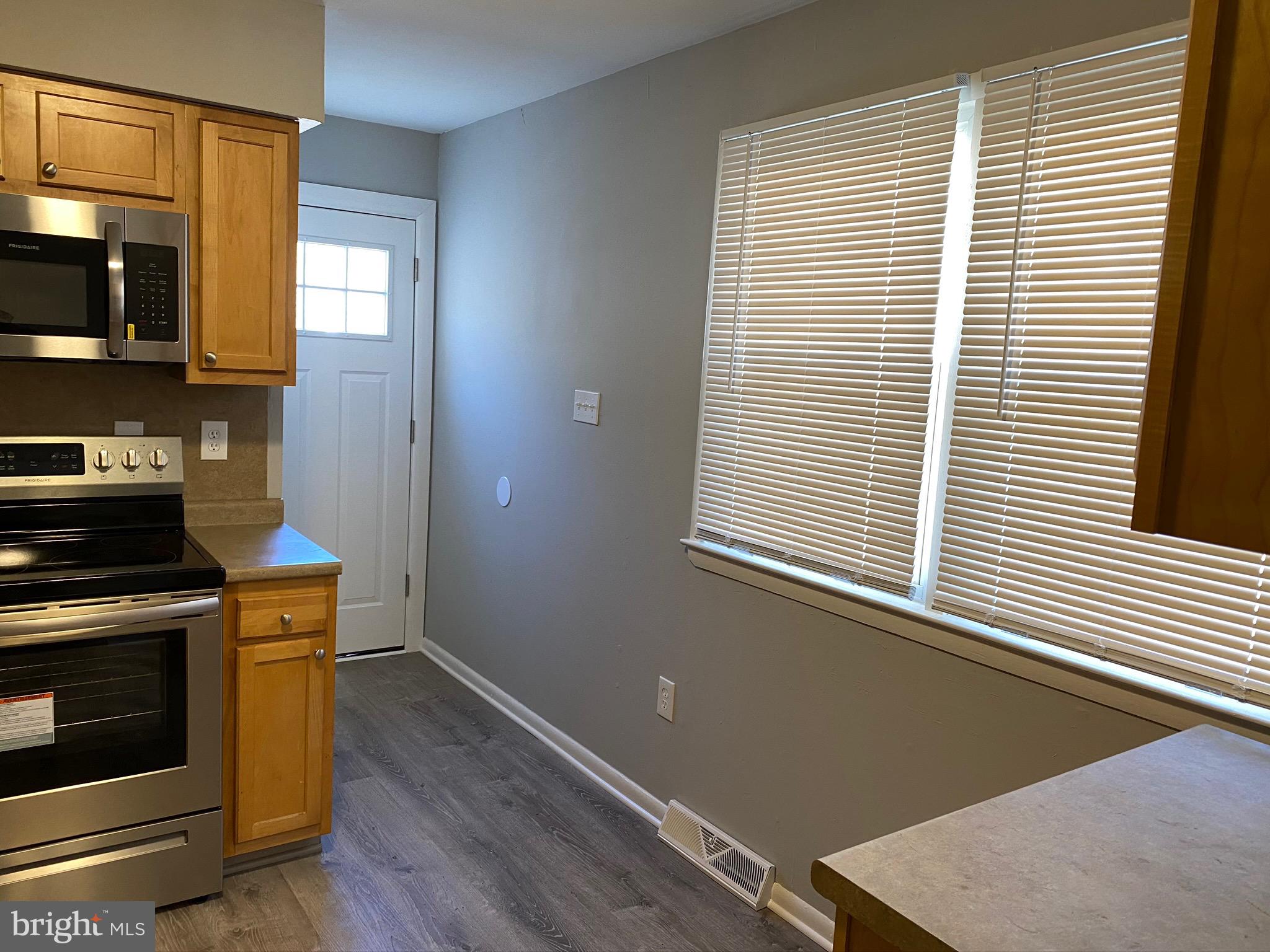 894 Tanyard Road Woodbury, NJ 08096 - Photo 12 of 18 Gallery Image 12