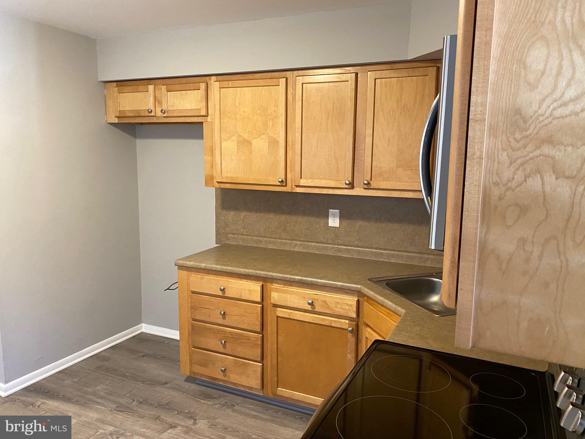 894 Tanyard Road Woodbury, NJ 08096 - Photo 5 of 18 Gallery Image 5