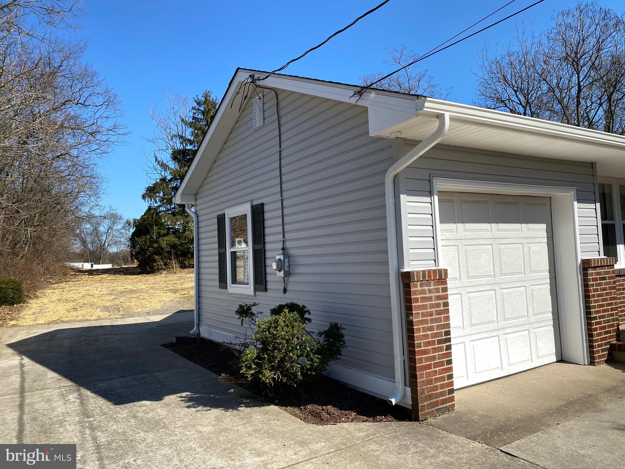 894 Tanyard Road Woodbury, NJ 08096 - Photo 7 of 18 Gallery Image 7
