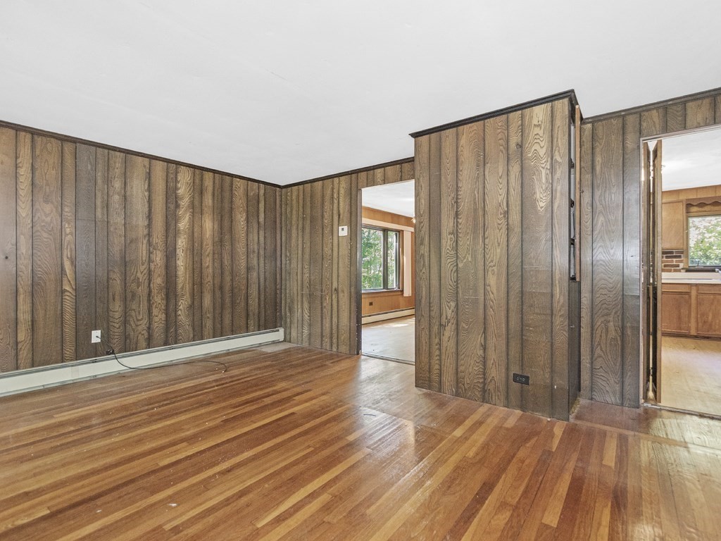 156 Hardy Pond Road Waltham, MA 02451 - Photo 13 of 39