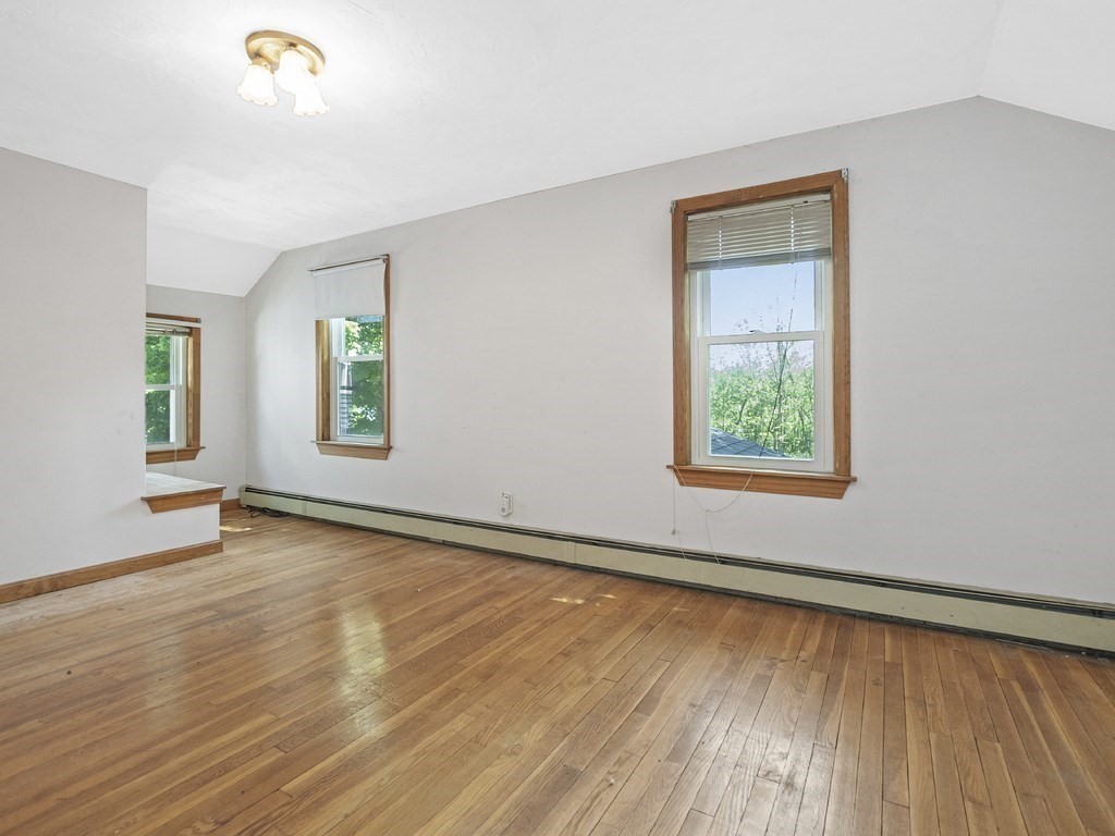 156 Hardy Pond Road Waltham, MA 02451 - Photo 21 of 39