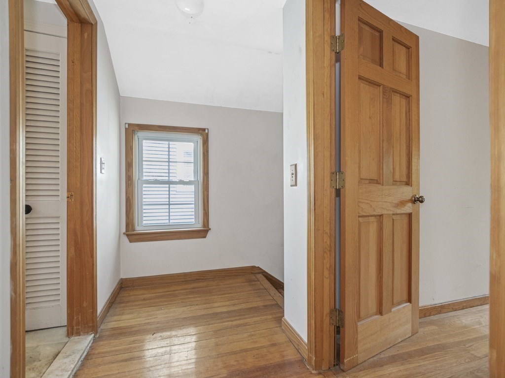 156 Hardy Pond Road Waltham, MA 02451 - Photo 26 of 39