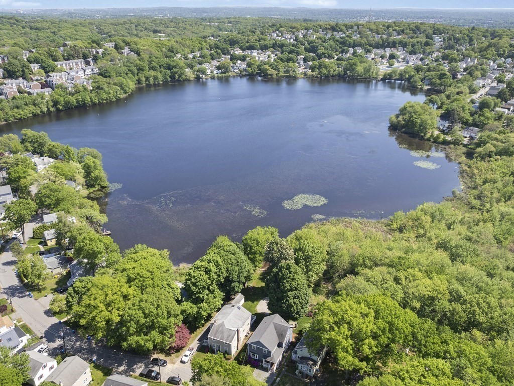 156 Hardy Pond Road Waltham, MA 02451 - Photo 3 of 39