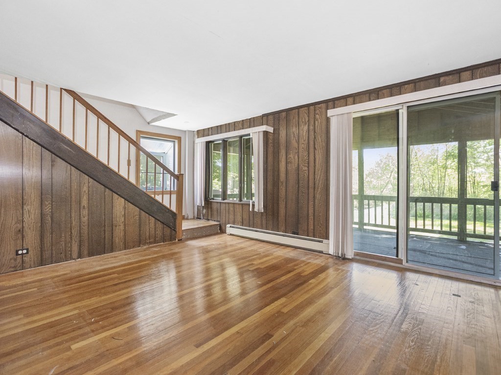 156 Hardy Pond Road Waltham, MA 02451 - Photo 5 of 39