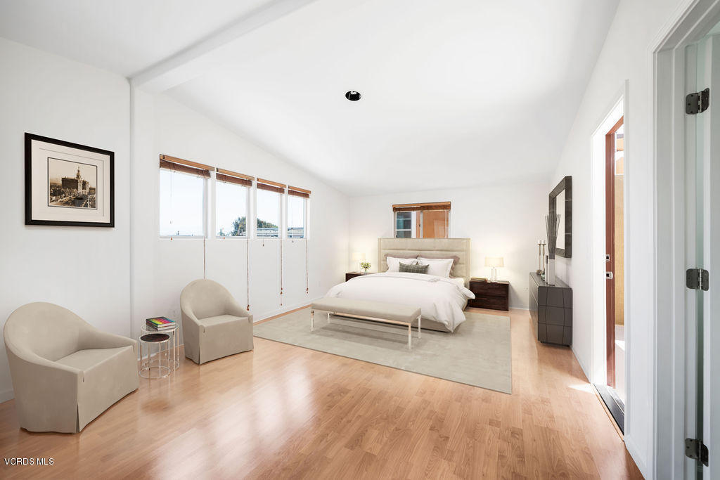 141 Santa Paula Avenue Oxnard, CA 93035 - Photo 16 of 48 MasterBedroom