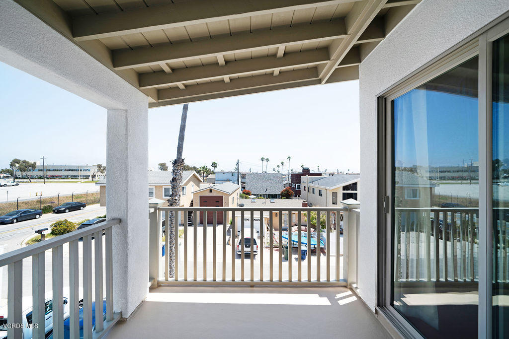 141 Santa Paula Avenue Oxnard, CA 93035 - Photo 20 of 48 DSC07549