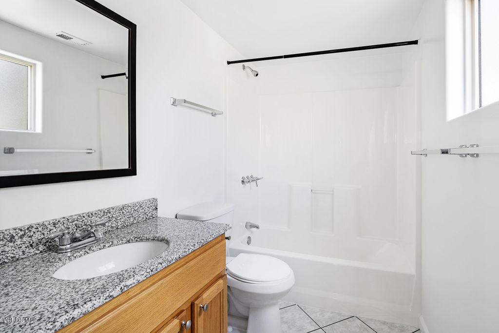141 Santa Paula Avenue Oxnard, CA 93035 - Photo 28 of 48 DSC07546